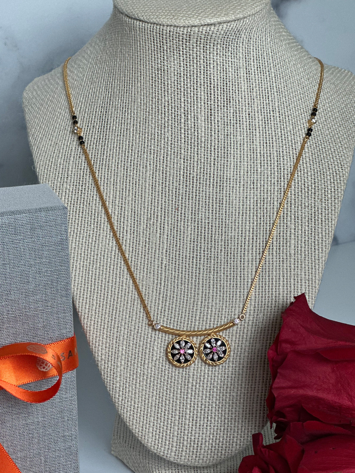 Mina Maharashtrian Vati Mangalsutra