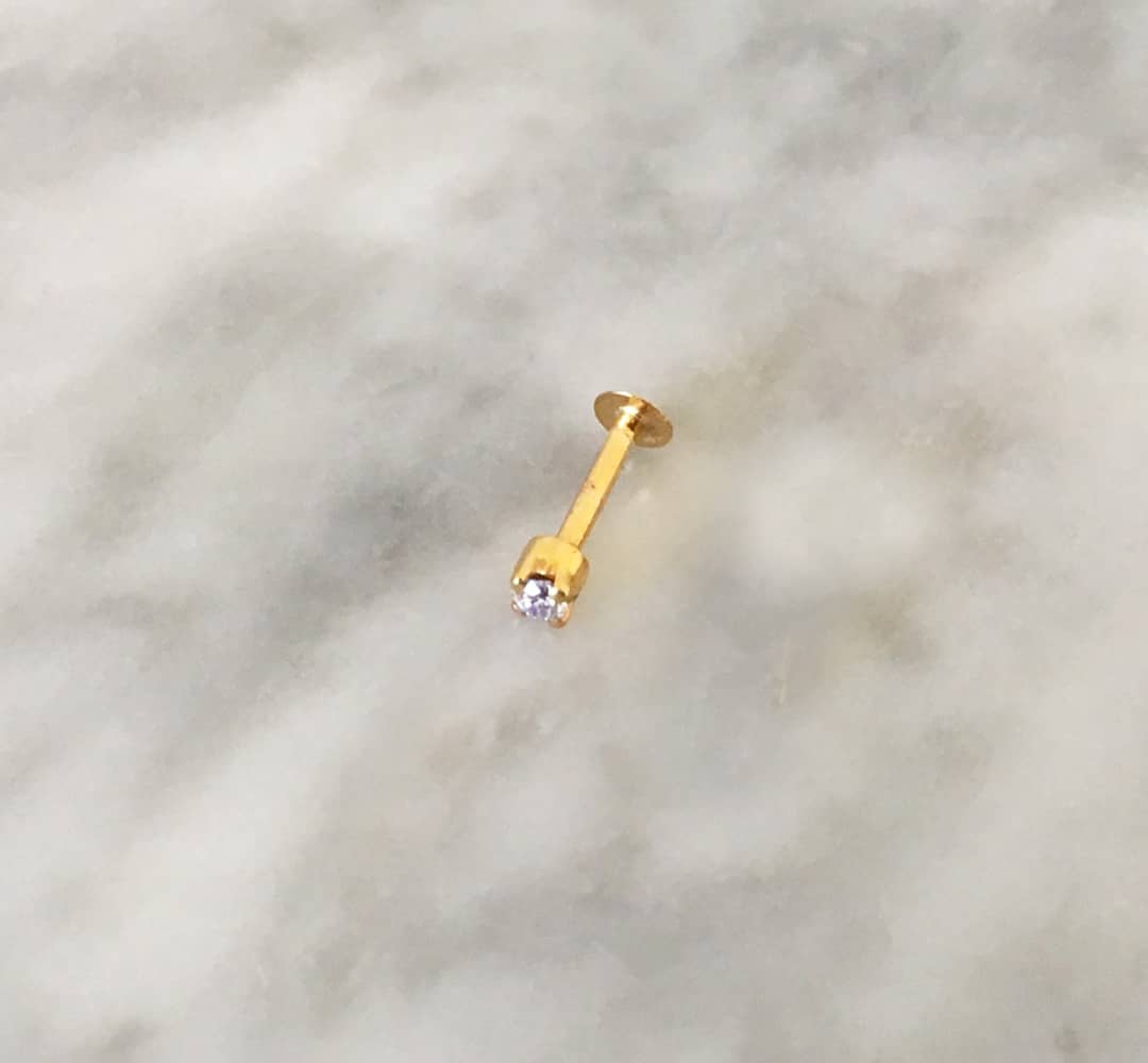 Diamond Nose Stud - Yellow Gold
