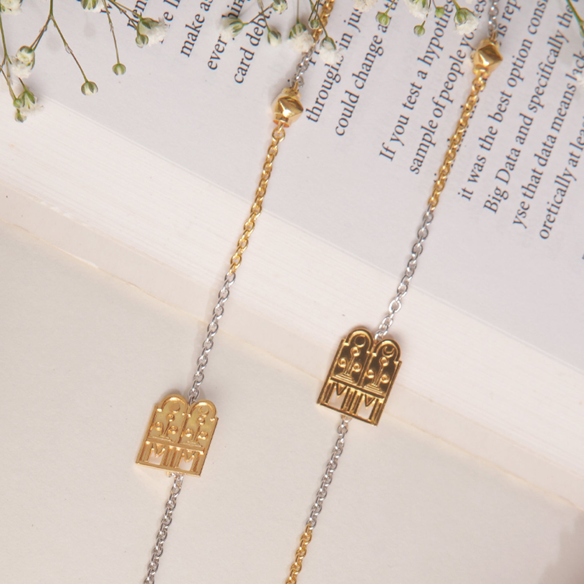 Tulsi Thali Mangalsutra