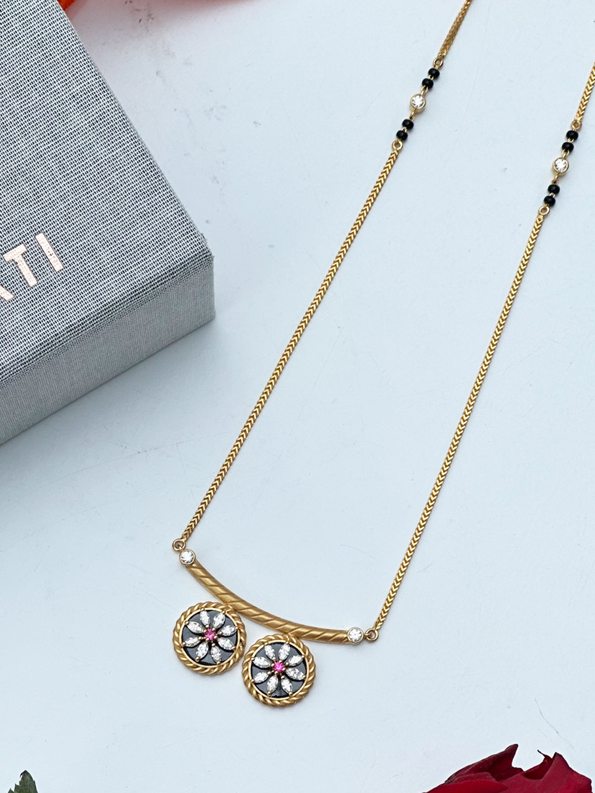 Mina Maharashtrian Vati Mangalsutra