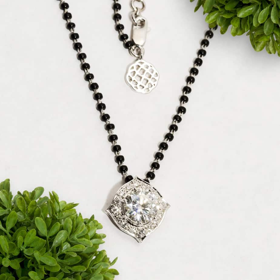 Soliatire Mangalsutra in Moissanite